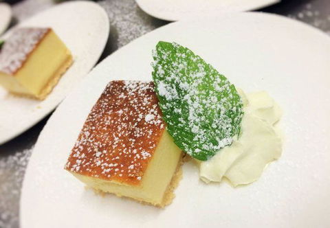 Hatters Tea House - Go Out 10