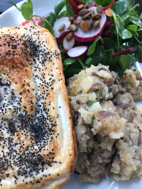 Montville Cafe Bar And Grille - Go Out 2