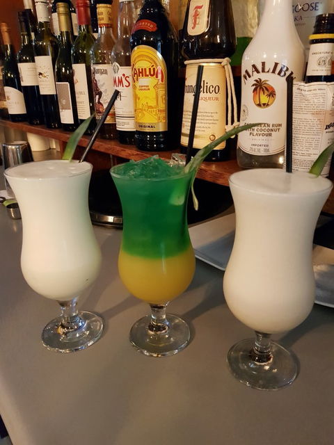 Trinity Beach Bar & Grill - Go Out 1