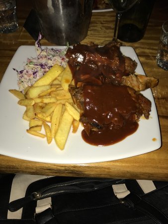 Fishes At The Point - Pubs and Clubs 0