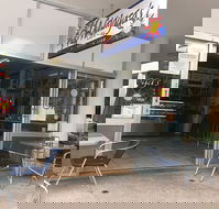 Malaga's Cafe - Pubs and Clubs