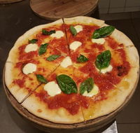 Flutterbucks Pizzeria - Pubs and Clubs