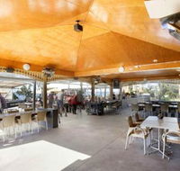 Redland Bay Hotel - Pubs and Clubs