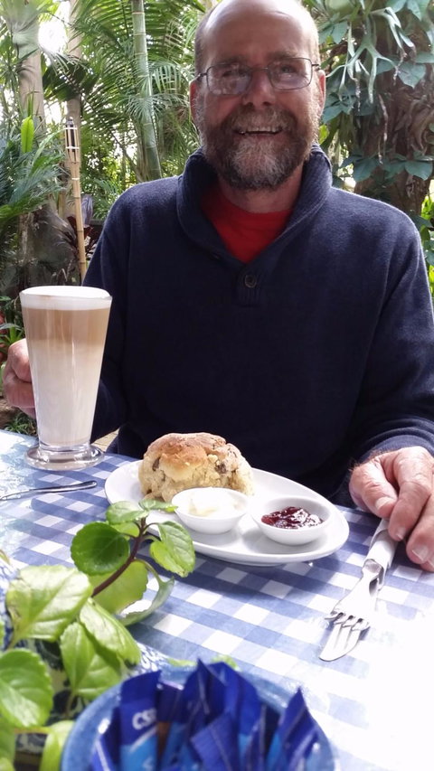 The Blue And White Teapot Cafe - Pubs and Clubs 4