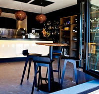 Di Palma's Restaurant  Bar - Pubs and Clubs