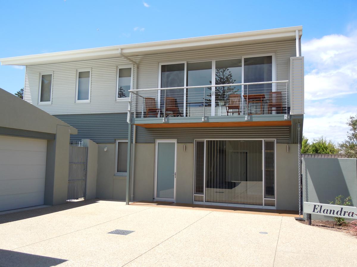 Elandra Holiday Home Moana