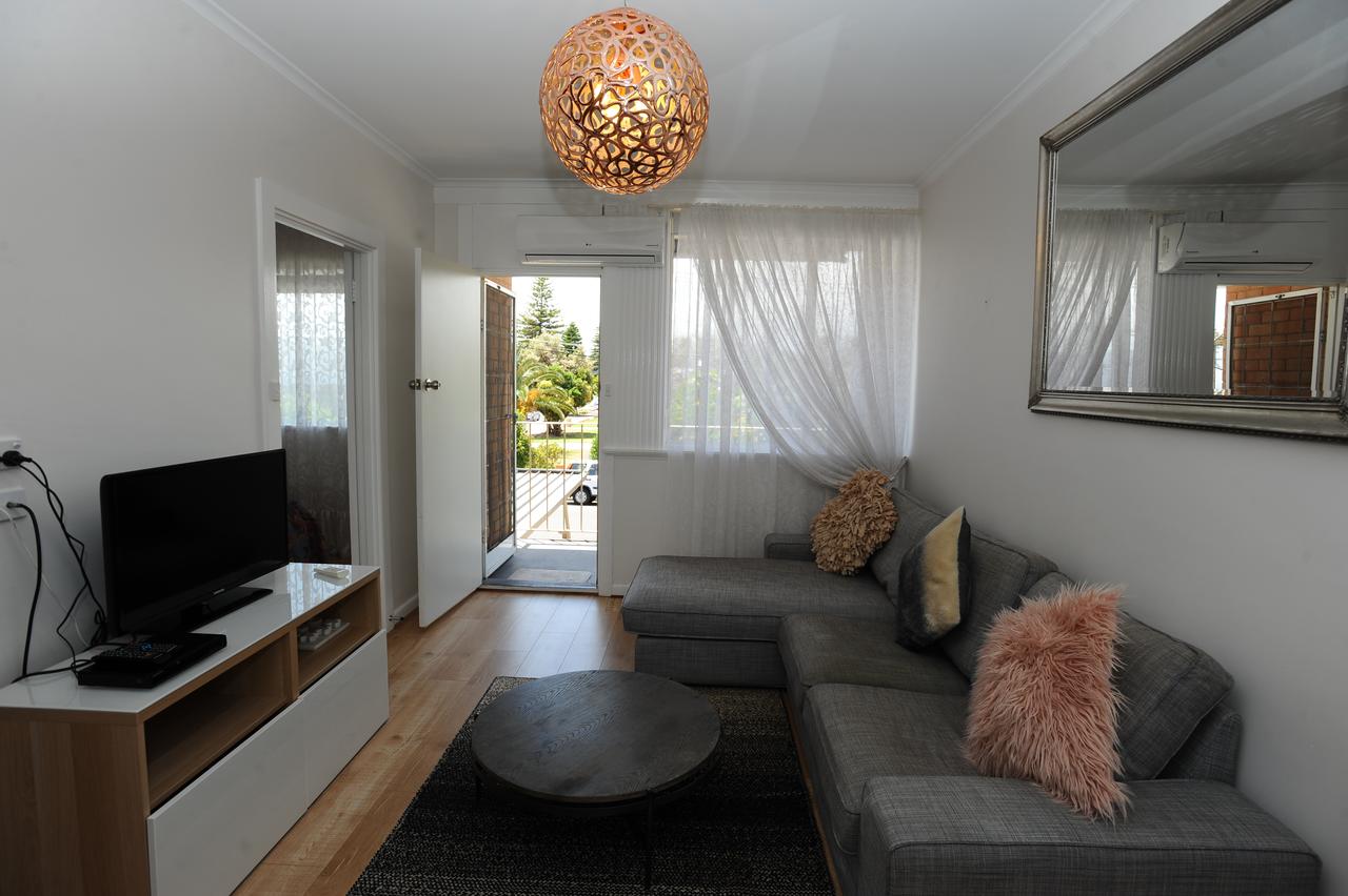 Glenelg Holiday Apartments-The Broadway Glenelg South