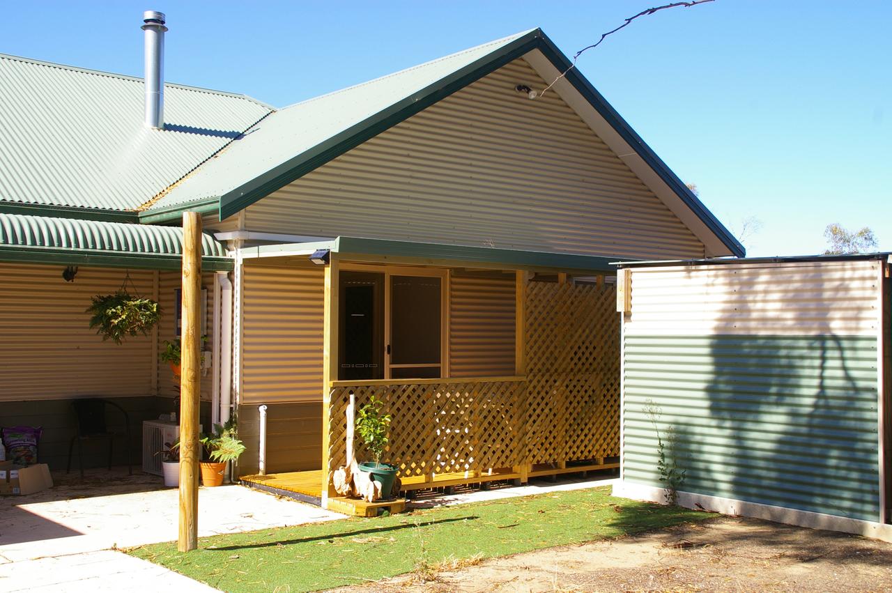 The Hakeas Brownlow Ki