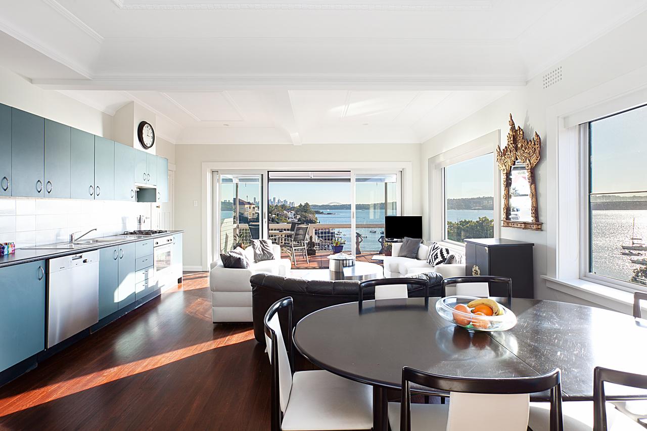 Art Deco Apartment With Breathtaking Water Views Vaucluse