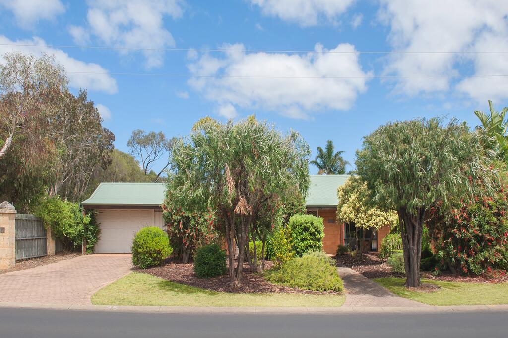 Bottlebrush Quindalup