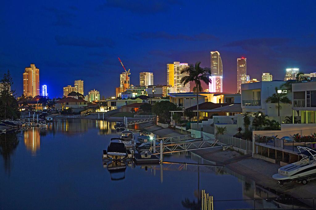 C'est La Vie Broadbeach Waters