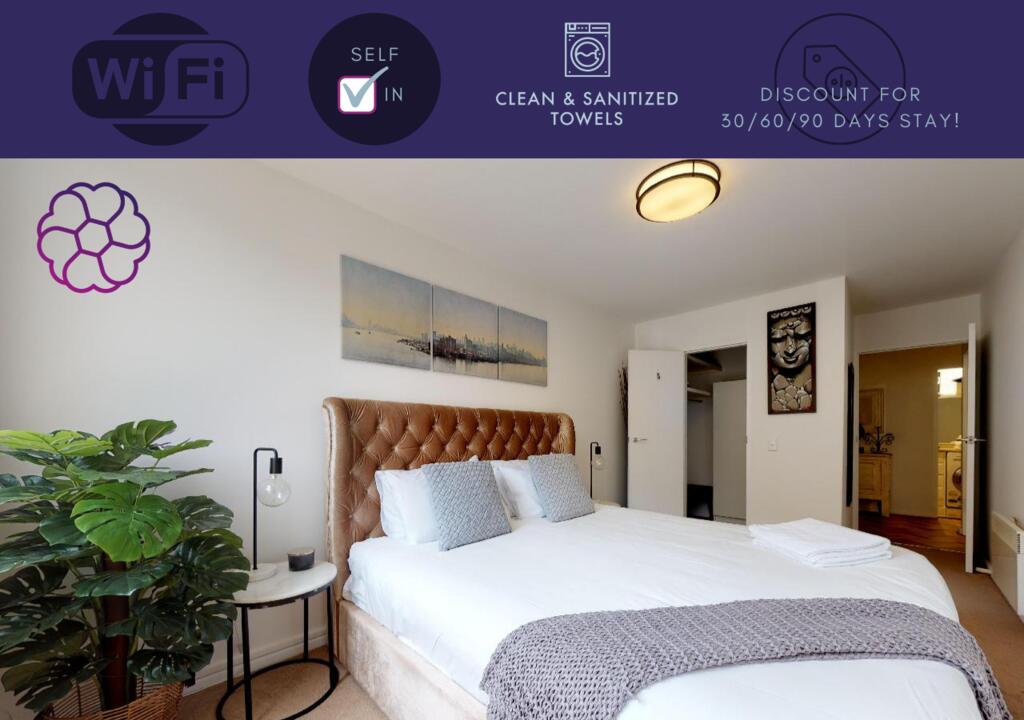 Delightful Ground Floor Apartment with Private Courtyard few minutes to St Kilda Beach St Kilda