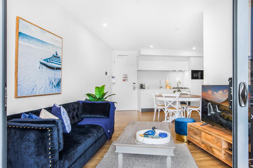 Designer Apartment with Luxury Amenities Surfers Paradise