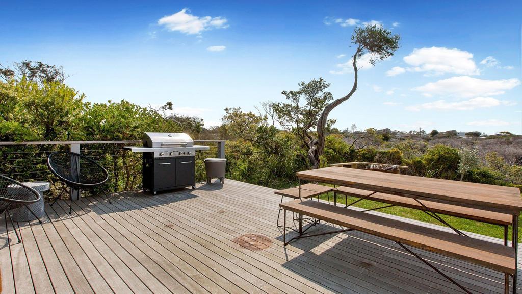 Dimmicks Retreat 300m to beach Blairgowrie