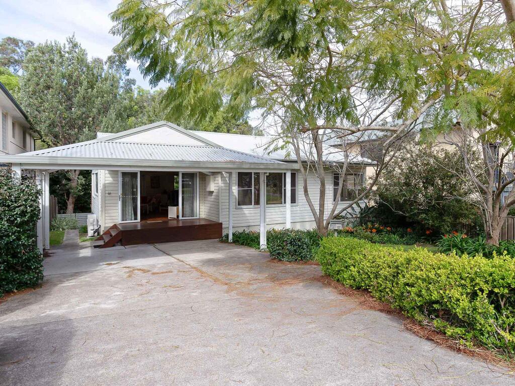 Dutchies Haven' 11 Christmas Bush Ave - Air Con large enclosed yard 2 minute walk to Dutchies Nelson Bay