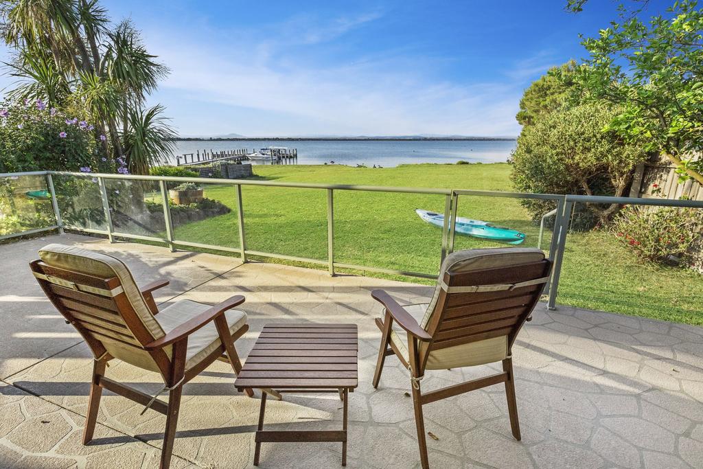 Eagle Point Getaway - Waterfront Serenity Eagle Point