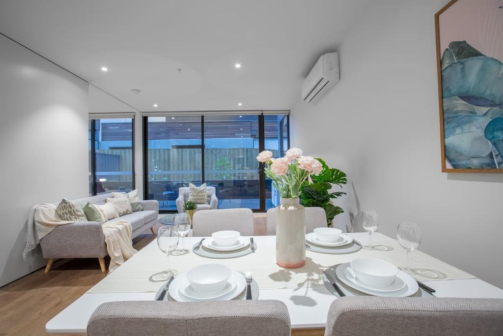 Fantastic 2 Beds APT in Boxhill W Great Location Box Hill