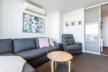 Fantastic views 2 b/r 2 bath with all new furniture Melbourne