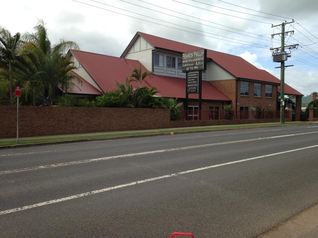 Francis Phillip Motor Inn and The Lodge Singleton