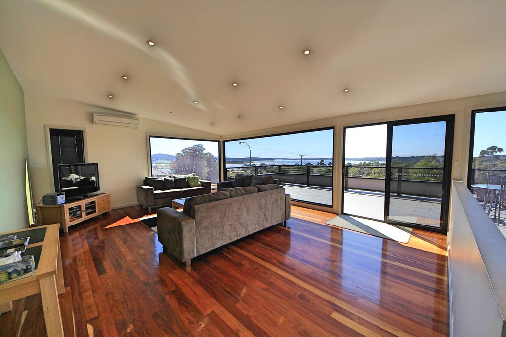 Georges Bay Luxury St Helens