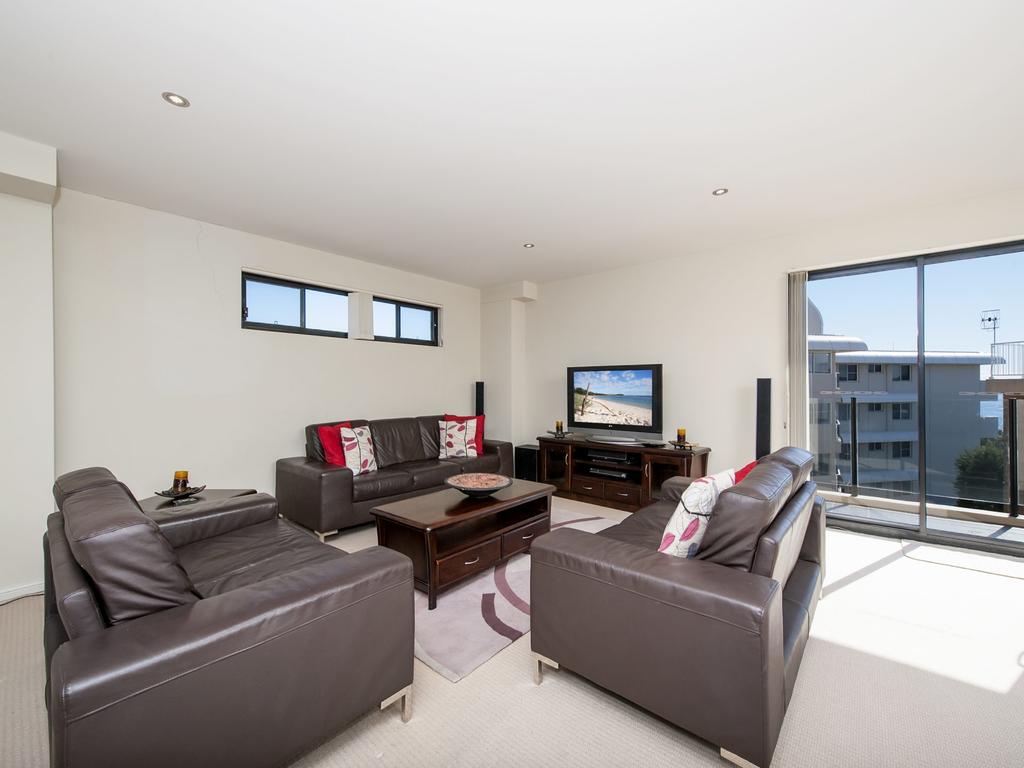 Government Road Dolphin Cove Unit 13 2-6 Nelson Bay