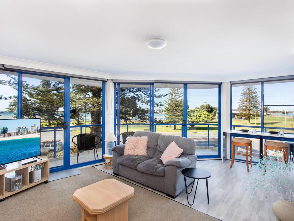Heritage 202 Overlooking the Water Tuncurry