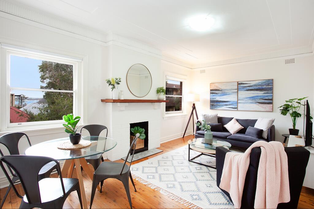 Heritage Home Metres from Manly Beaches and Dining Manly