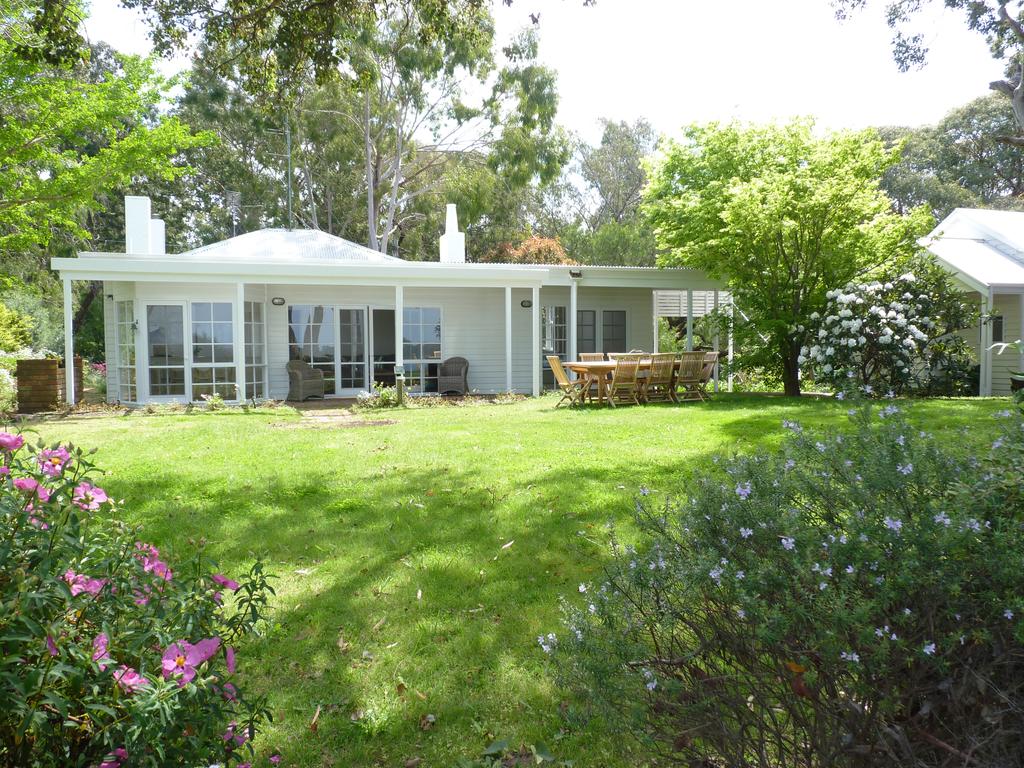 Heronswood House Metung
