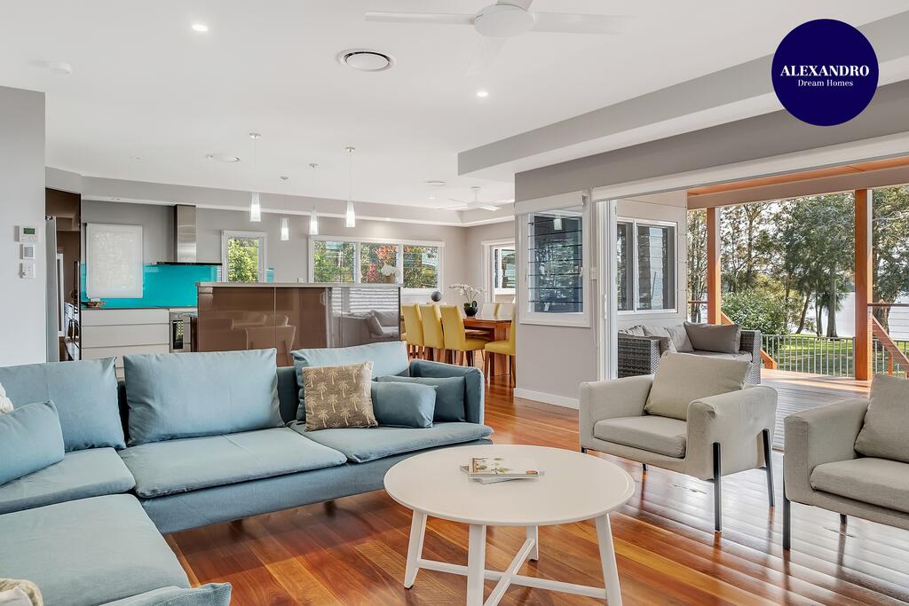 LAKEFRONT and SUNSET HAVEN Chain Valley Bay