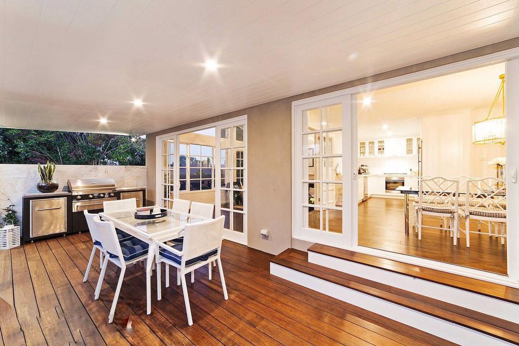 Luxurious Hampton Style 3 Bedroom House Wantirna