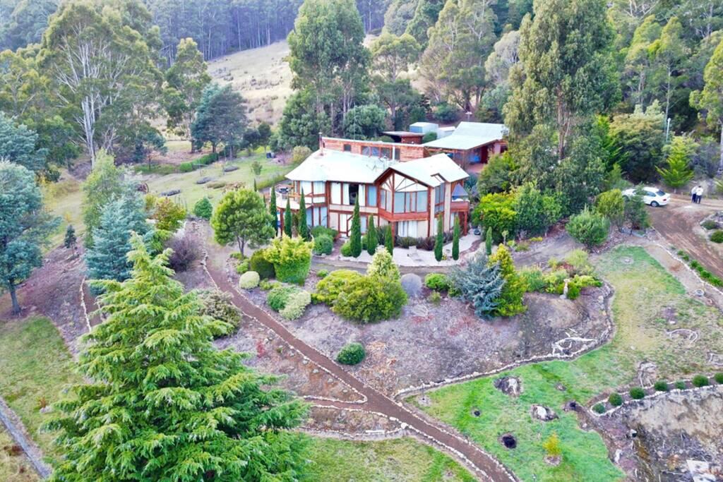 MAGICAL MOUNTAIN RETREAT - 20 mins to CBD and only 10 to MONA Collinsvale