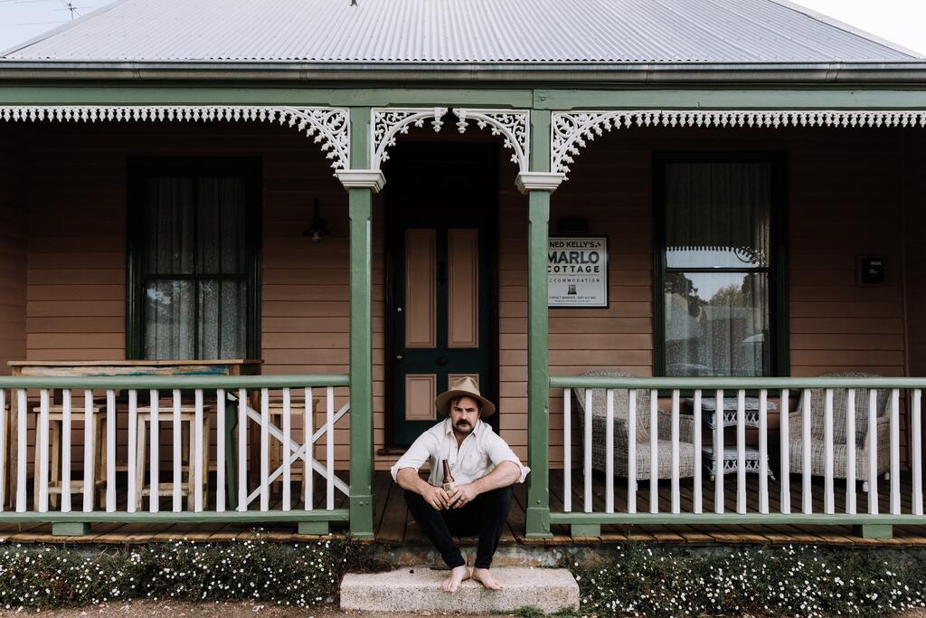 Ned Kellys Marlo Cottage - in the best Beechworth location Beechworth
