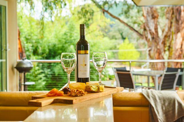 No.6 - Luxury Private Haven in the Heart of Bright Bright