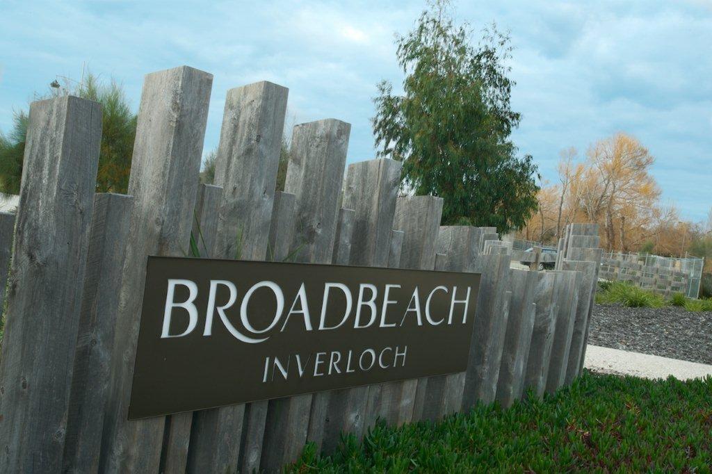 ONE LEVEL AT BROADBEACH RESORT Inverloch