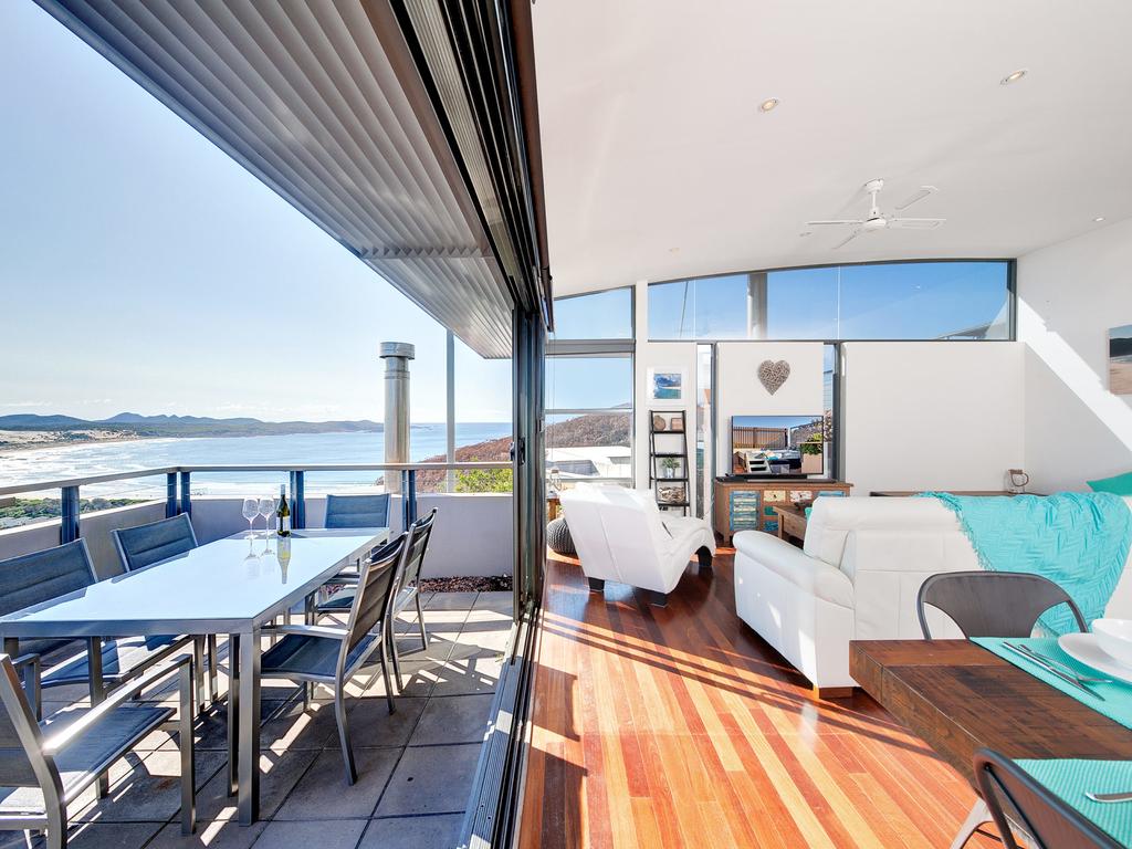 One Mile Cl Townhouse 22 26 The Deckhouse Boat Harbour