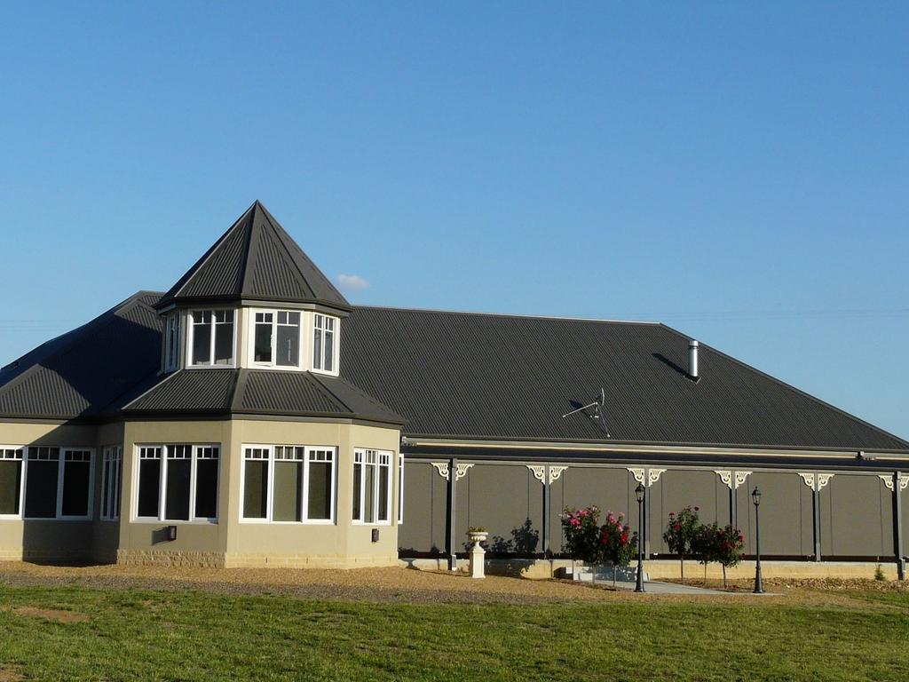Paringa Grove Homestead Rutherglen
