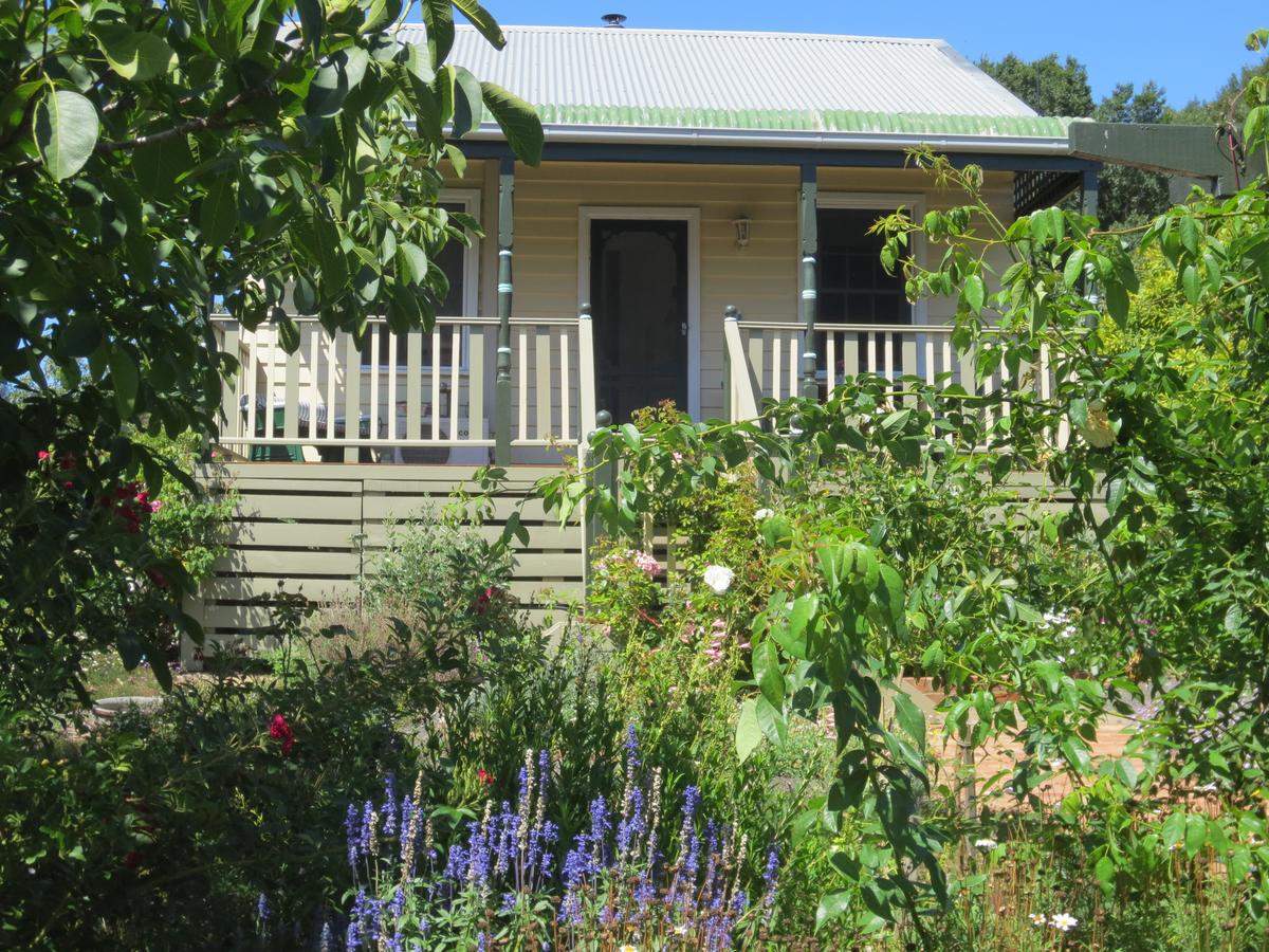 Walnut Cottage via Leongatha Koorooman