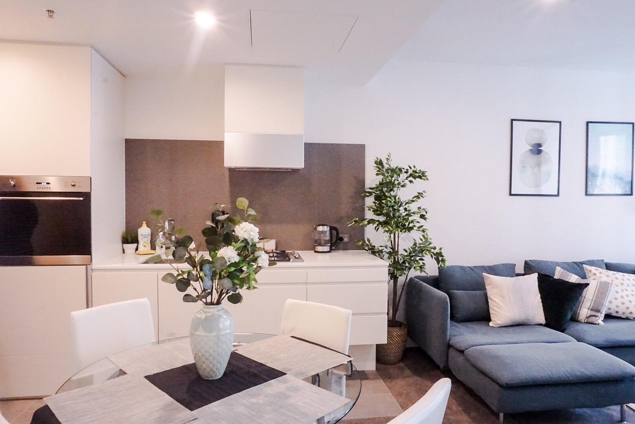 Southbank CityView 2BR Apartment on Clarendon Southbank