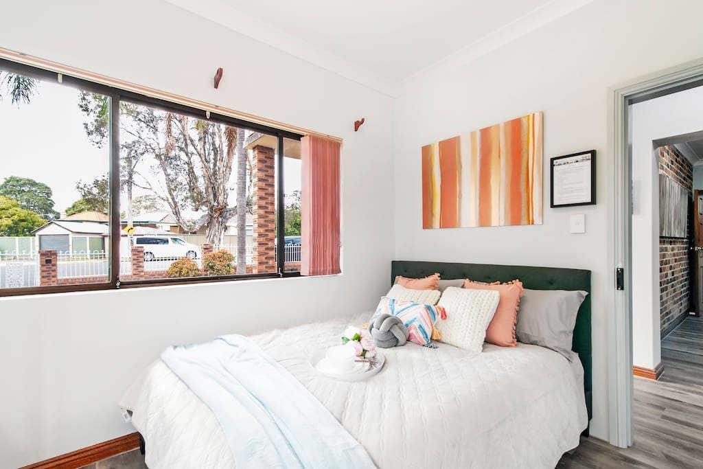 1 Private Double Room In Berala 1 minute away from Train Station - SHAREHOUSE Berala