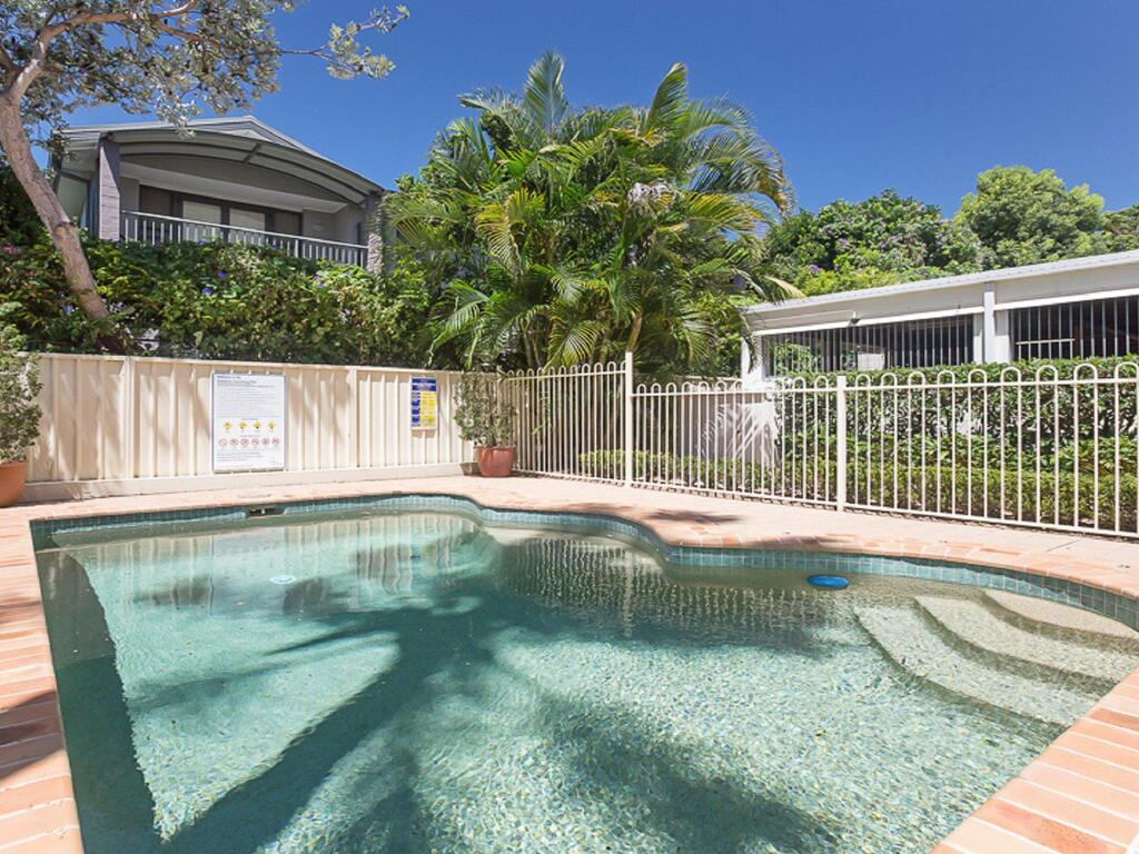 11 'Seashells' 21-23 Magnus Street - pool lift aircon Nelson Bay