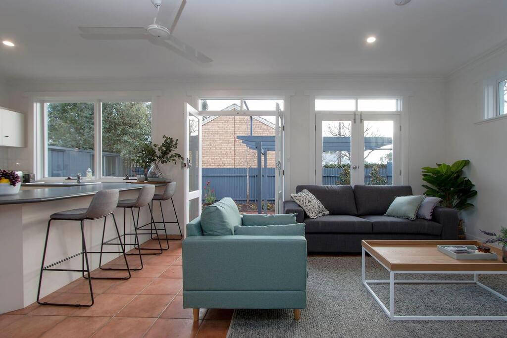 3BR Cottage With Parking Close To Adelaide CBD Cumberland Park