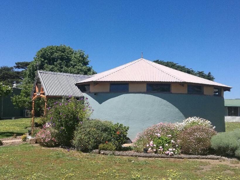 A Victor Harbour Retreat Aldinga-The Round Cottage Whites Valley
