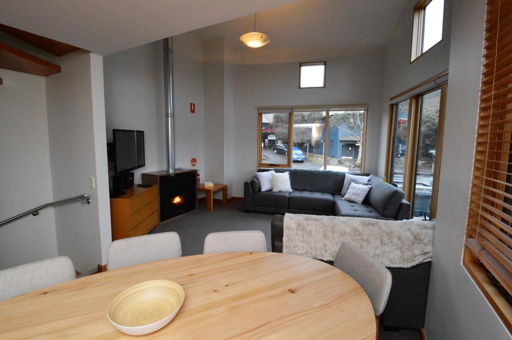 Akuna 3 Thredbo
