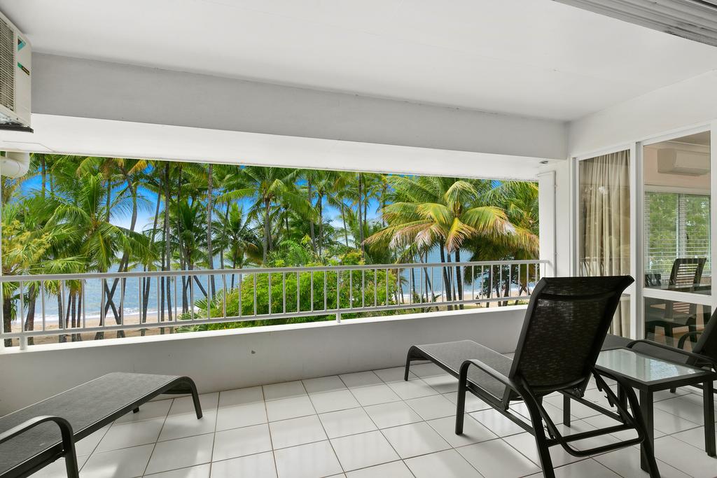 Beachfront Apt. In Alamanda Beachfront Resort 25 Palm Cove