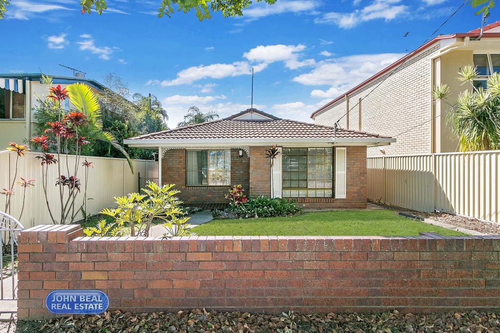 Beachside Holiday Home Redcliffe