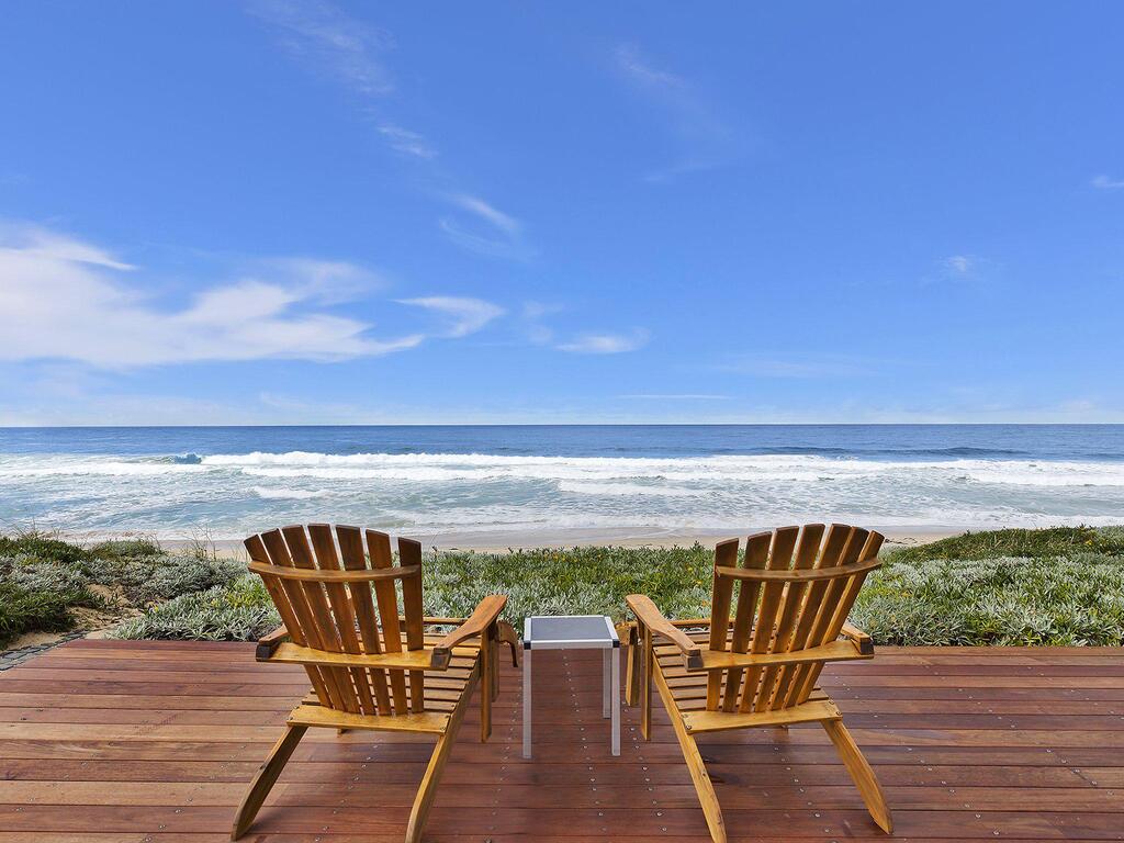Blue Ribbon Beach Front The Entrance North