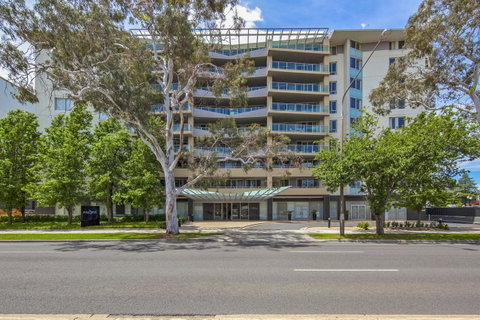 Pacific Suites Canberra - Go Out 4