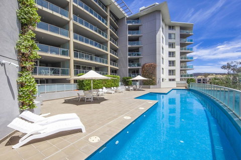 Pacific Suites Canberra - Go Out 2