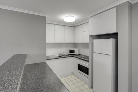 Adina Serviced Apartments Canberra James Court - Go Out 1