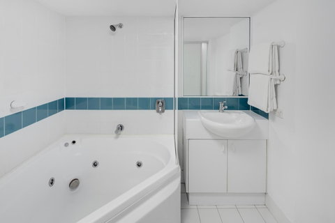 Adina Serviced Apartments Canberra James Court - Go Out 8